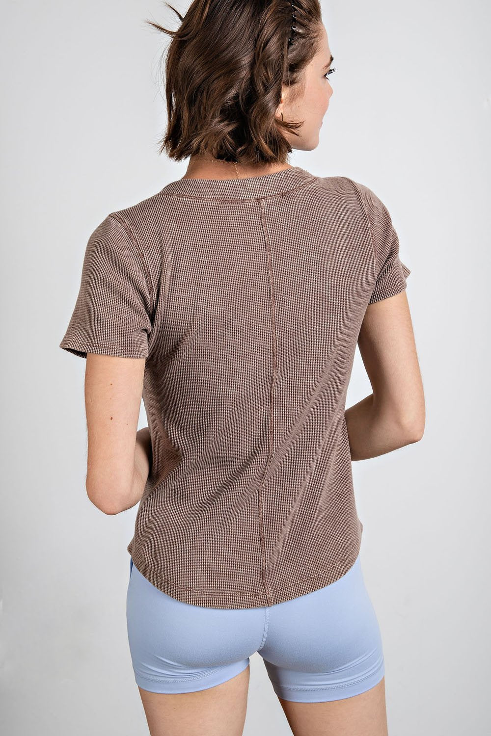 66a153788af2e859190fe789_0142985-thermal-waffle-mineral-washed-henley-top_1748975221188.jpeg