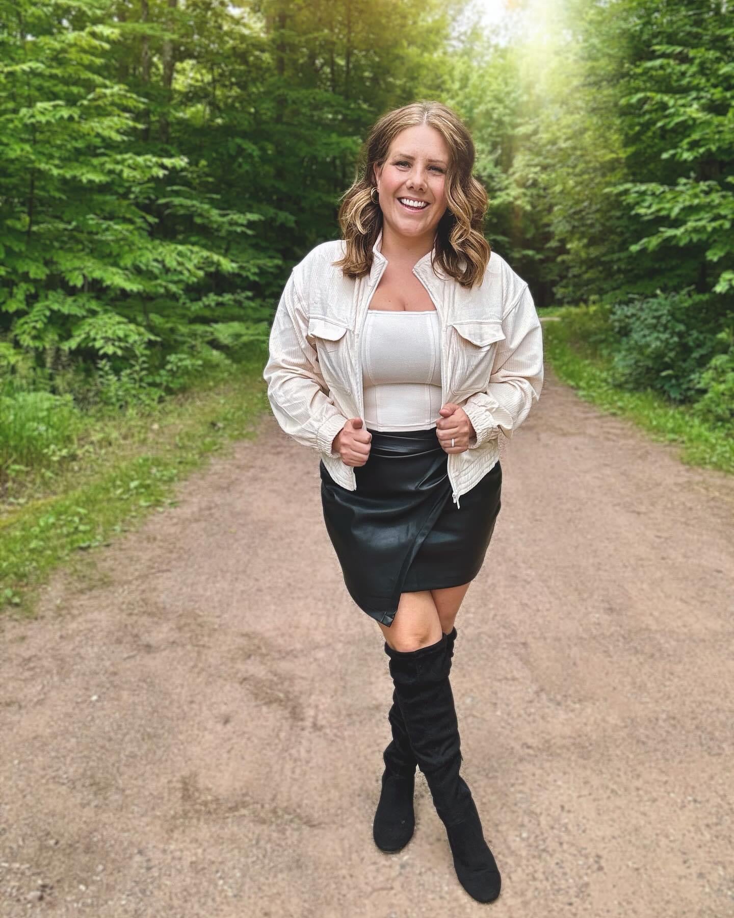 VEGAN LEATHER KNOT FRONT MINI SKIRT