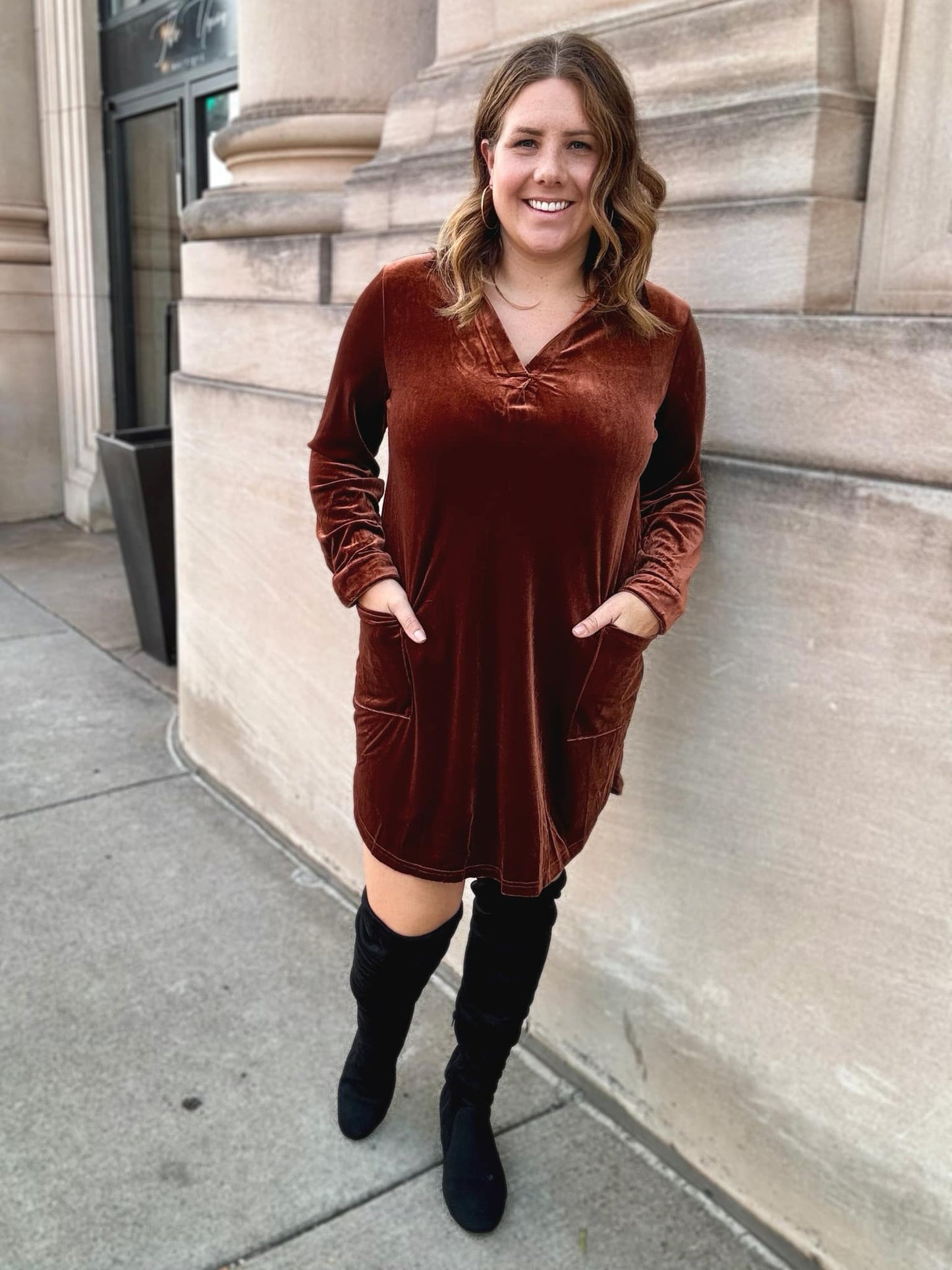 Velvet Collared V-Neck Dress W/Pockets