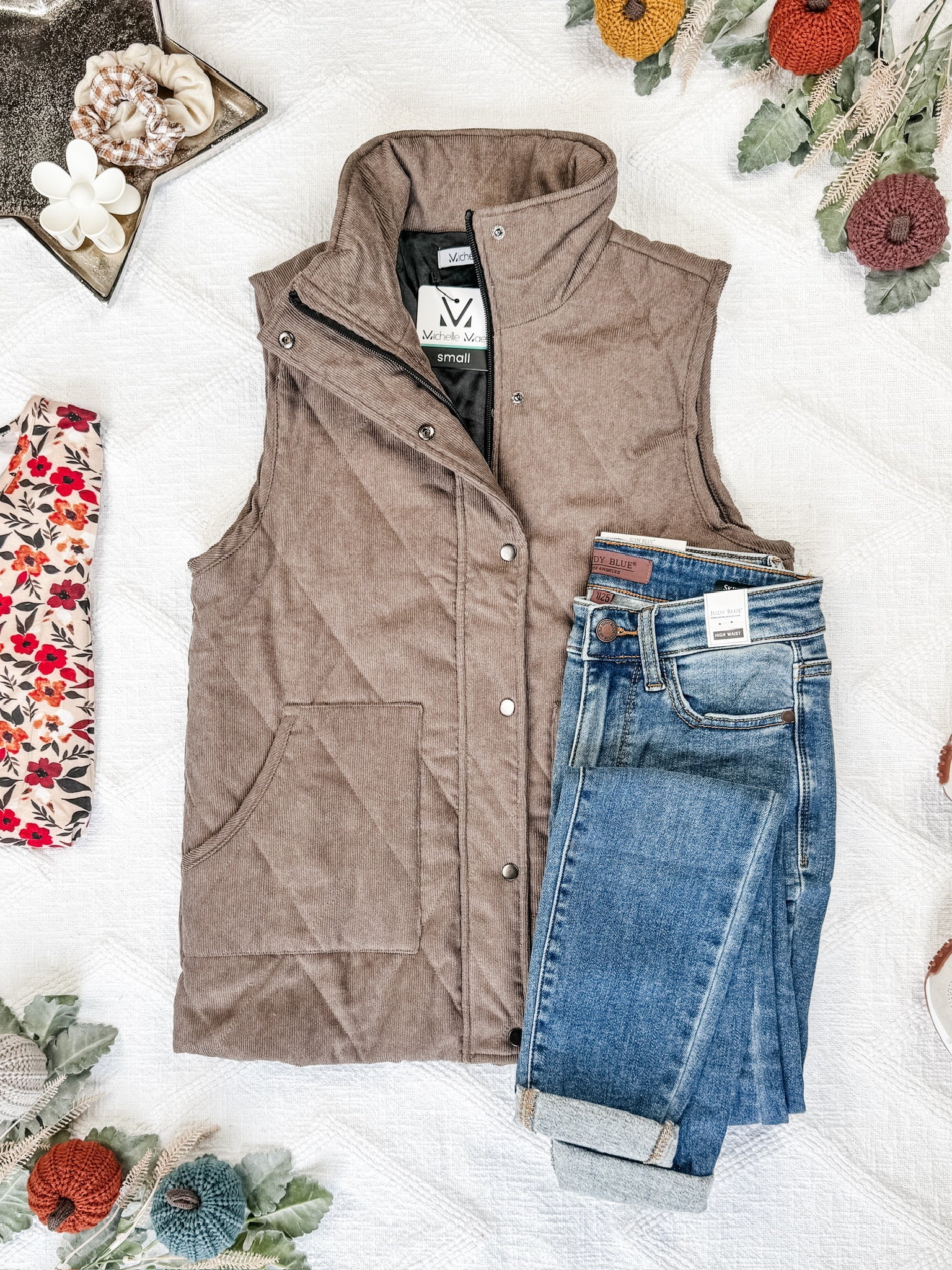 Christy Corduroy Vest - 11